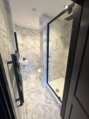 Photo 16- click for photo gallery